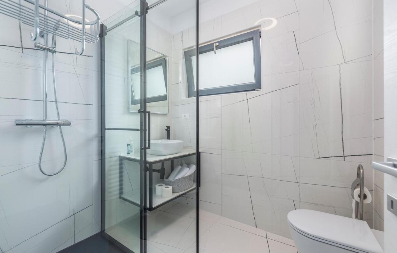 Apartments Zrnic Πόρετς Εξωτερικό φωτογραφία
