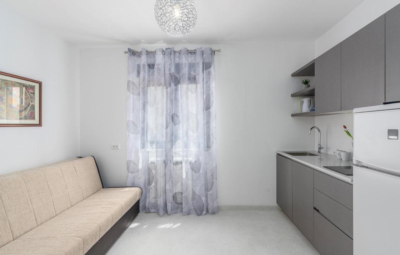 Apartments Zrnic Πόρετς Δωμάτιο φωτογραφία