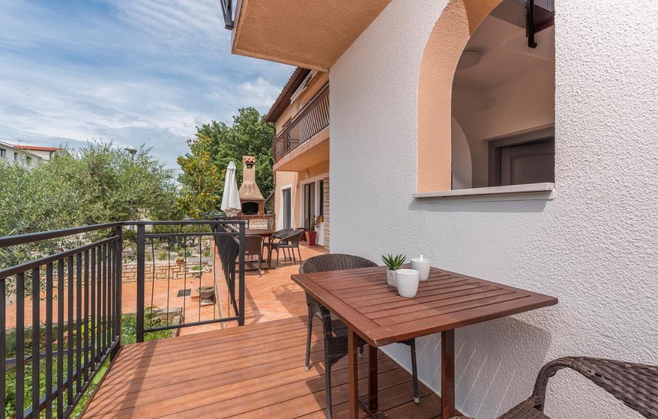 Apartments Zrnic Πόρετς Δωμάτιο φωτογραφία