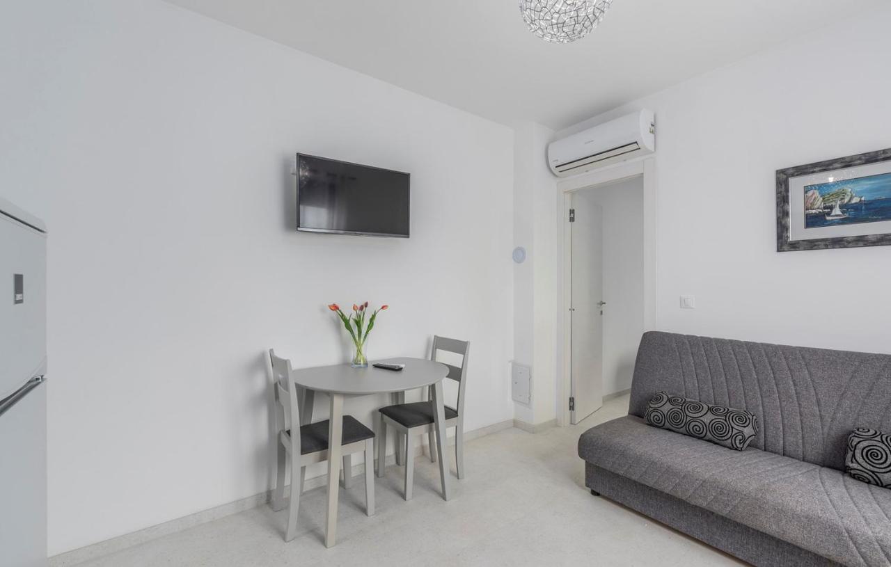 Apartments Zrnic Πόρετς Δωμάτιο φωτογραφία